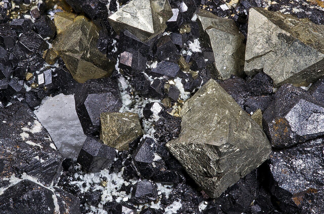Magnetite — Iron ore mineral