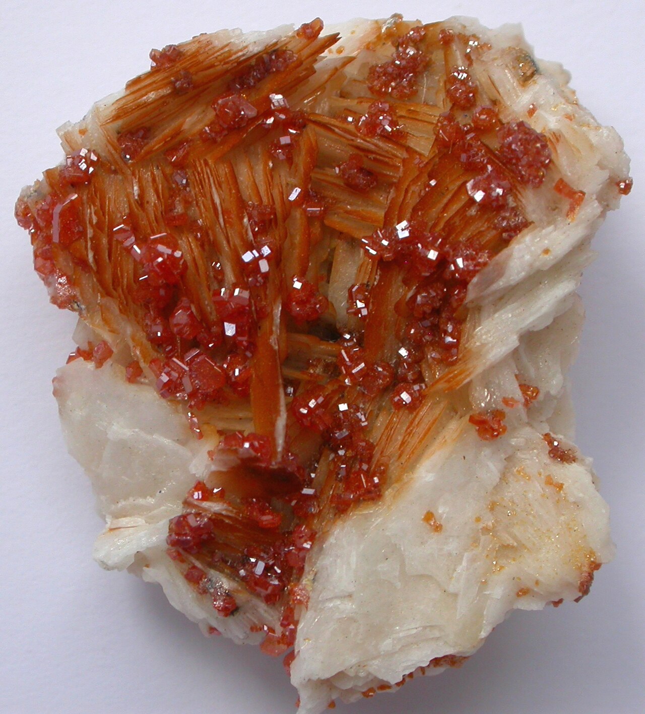 Vanadinite — Steel-alloy / battery ore