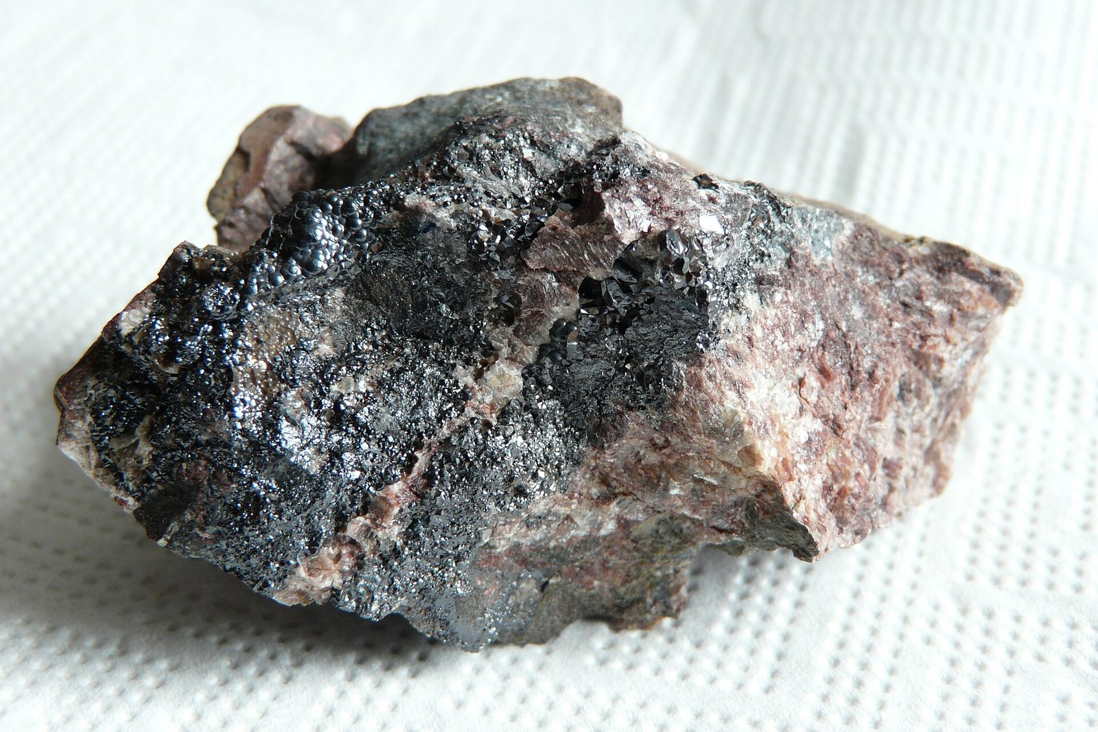 Uraninite (pitchblende) specimen